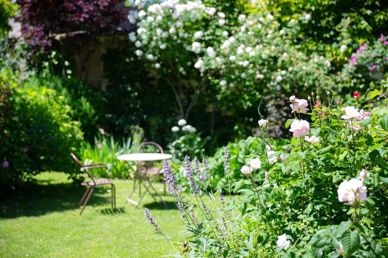 Le Pont-de-Beauvoisin Cote Jardin, Chambres D'Hotes B&B מראה חיצוני תמונה